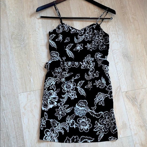 American Eagle Outfitters Dresses & Skirts - American Eagle black and white sundress